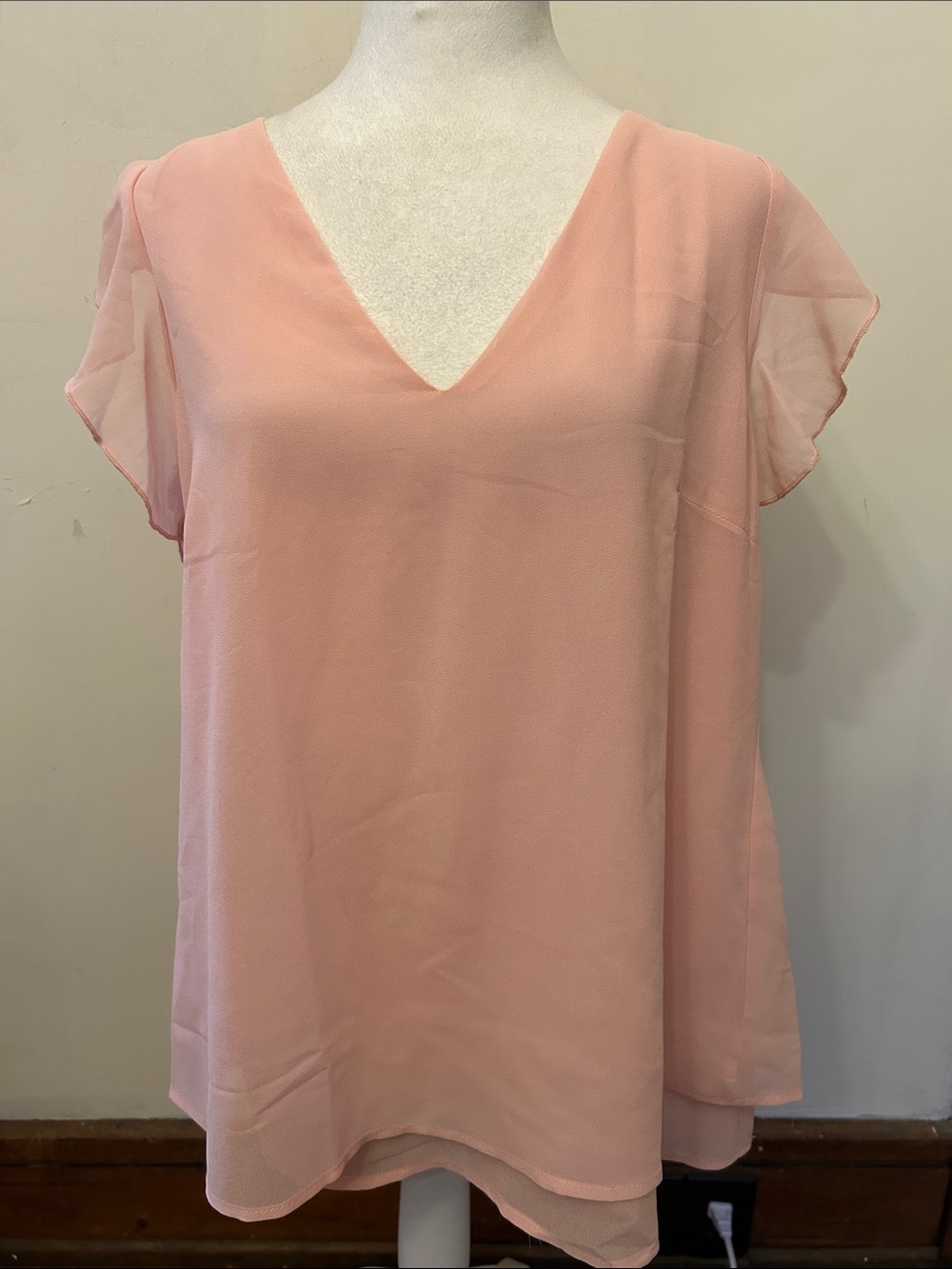 Alice Co Women's V-Neck Flutter Sleeve Pink Blouse Size L NWT